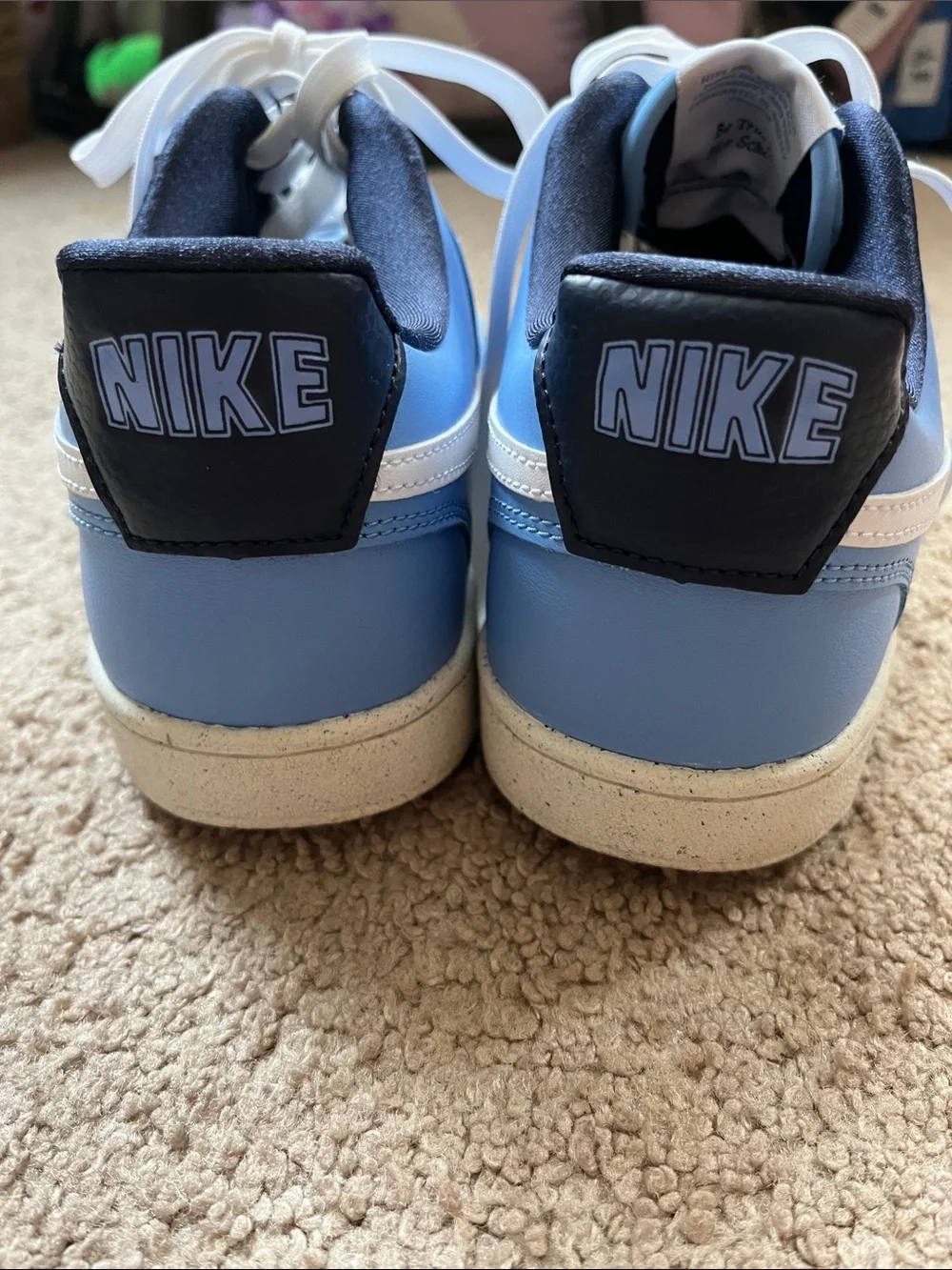 Nike stylish low